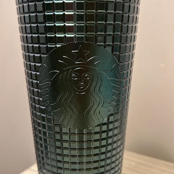 Starbucks Other 22 Starbucks Holiday Grid Cup In Emerald Green Nwt Poshmark